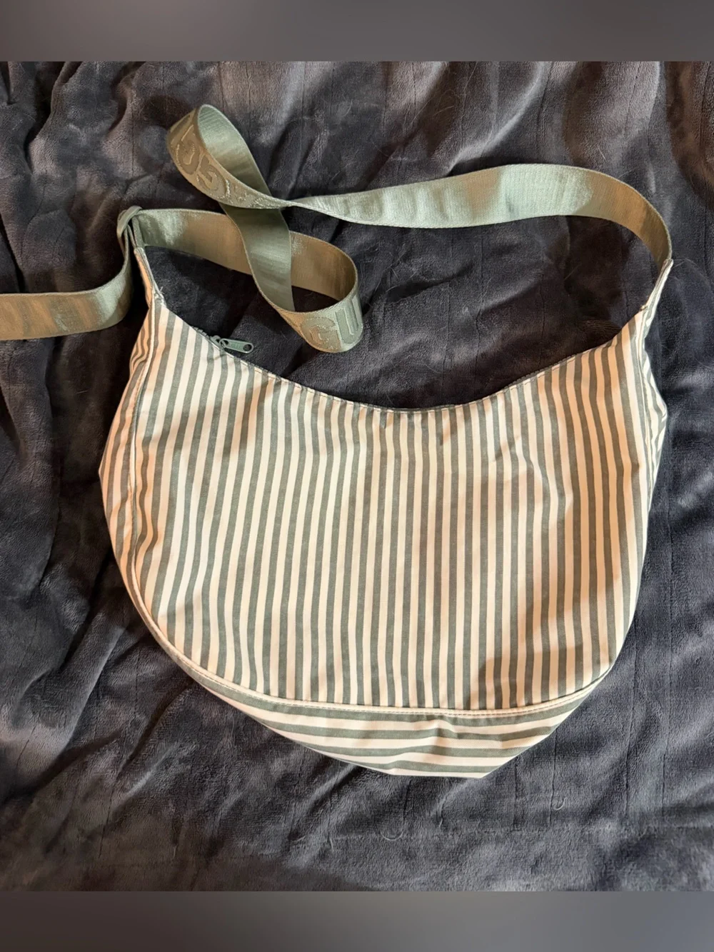 Baggy Medium Nylon Crescent Bag